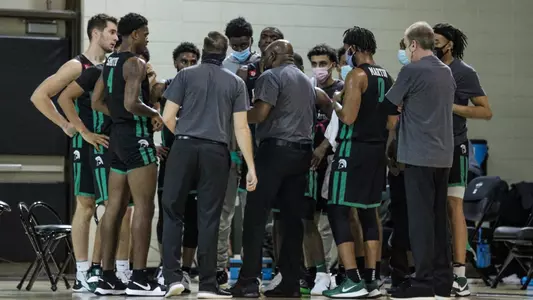 2020-21 Men's Basketball Huddle