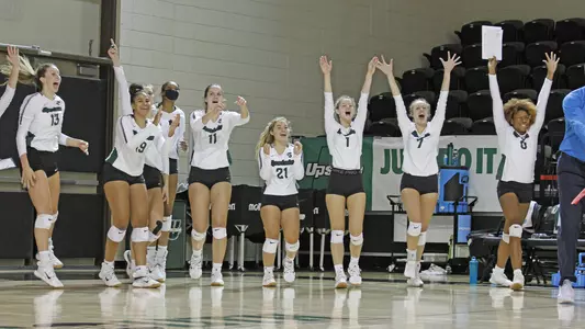 Volleyball Bench Celebration Winthrop 2021