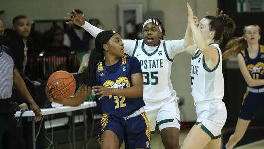 Chellia Watson & Rachael Rose Defense Columbia International 2021-22