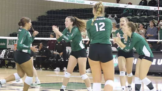 Team Celebration Post-Zelasia Edwards Kill vs. Winthrop 2022