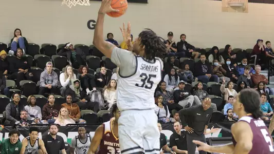 Ahmir Langlais Layup vs. Winthrop Second Half 2022