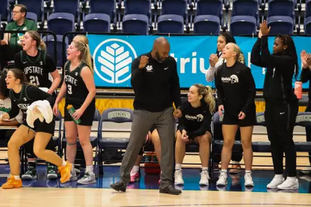 Jason Williams Hyped on Sideline vs. Queens