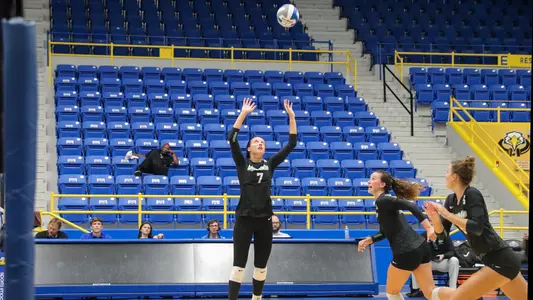 Kayla Spangler Setting Set 3 vs. Morehead State 2023