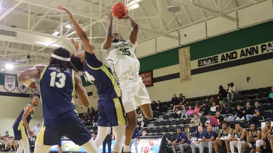 Ahmir Langlais Driving Layup vs. Charleston Southern 1st Half 2024