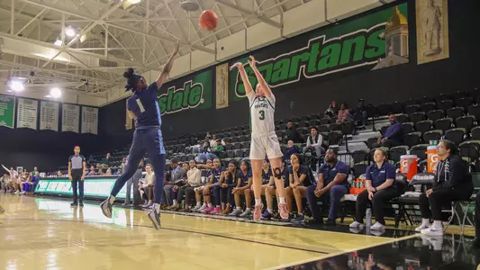 Gwen Jenkins Corner Three vs. Longwood 1Q 2025