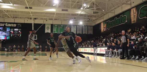 Brit Harris driving the lane