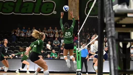 Kamyla Vega David Setting vs. Northern Arizona Set 1 2025 - NM