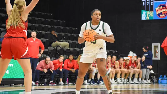 Aijah Palmore Looking vs. Samford 3Q 2025 - CH