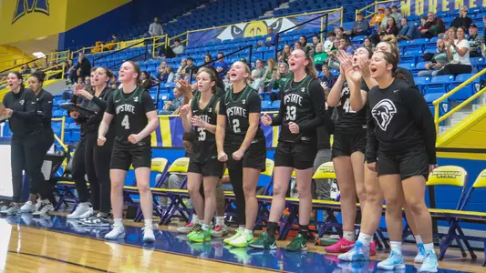 Team Bench Celebration vs. Morehead State 3Q 2025 - RF