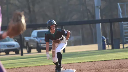 Kailey Canupp ready to steal a base