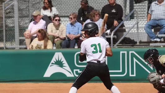 Taliyah Thomas at bat against Bryant