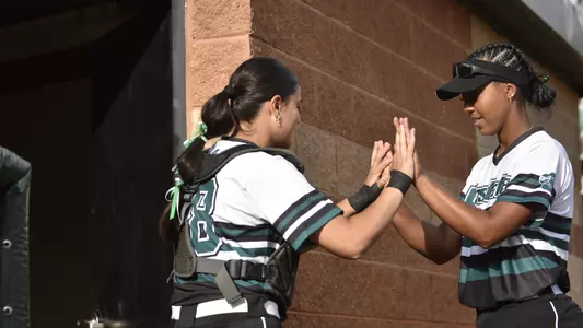 Sierra Maness and Riley Gibson during pregame