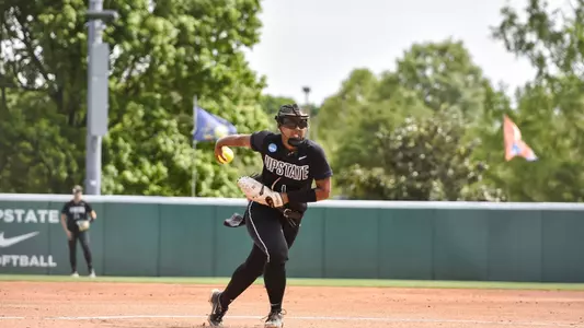 Sierra Maness in the circle vs. Longwood