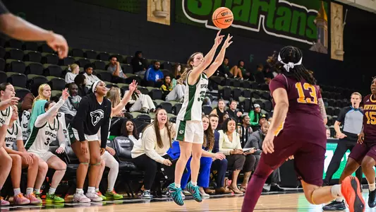 Aubrie Kierscht Three vs. Winthrop 3Q 2026 - NM