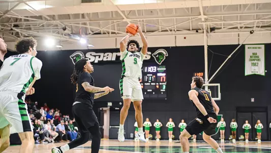 Mason Bendinger going for the mid-range jumper against Winthrop (1/10/25)