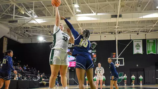 Madison Miller Hook Shot vs. Charleston Southern 2Q 2026 - CH