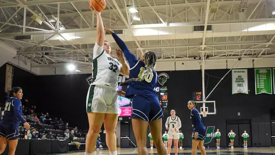 Madison Miller Hook Shot vs. Charleston Southern 2Q 2026 - CH