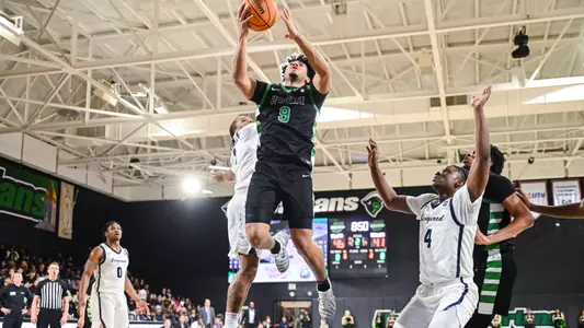 Mason Bendinger going for a layup against Longwood (1/29/26)