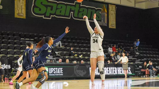 Vera Soderblom Jumper vs. Charleston Southern 3Q 2026 - CH