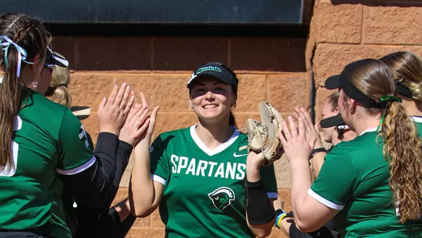 Ella Christopher going through the lineups