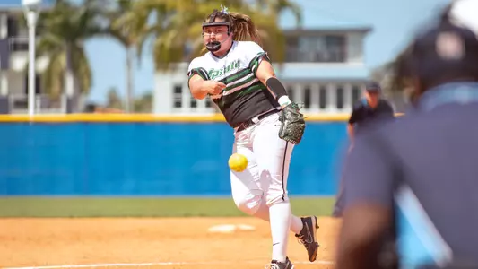 Ashlyn Brown pitching against Central Michigan (3/6/26)