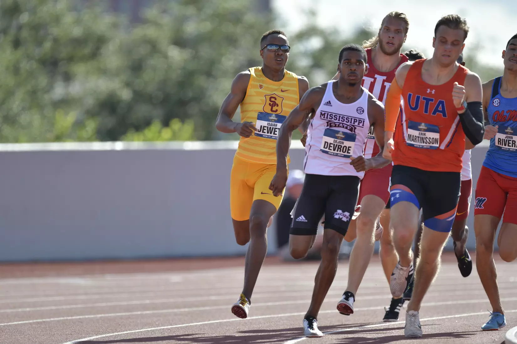 High-quality prints and images from the meet are available for purchase at usctrojans.com/photos.