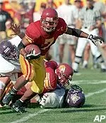TB Chad Morton had<br>a busy day vs. SDSU,<br>carrying the ball 30 times<br>for 91 yards.
