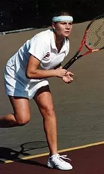 Veronika Safarova defeated Melissa Pine at No. 2 to lead Women of Troy to 6-3 victory over Cougars.