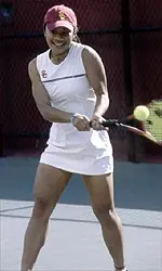 Maureen Diaz defeated UCLA's Lauren Fisher 6-4, 6-3 to move into semifinals of Pac-10 Tournament.
