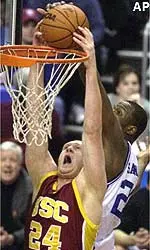 Brian Scalabrine signed with the New Jersey Nets on Thursday.