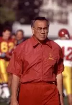 Before going to Southern Cal, Chow, a former All-Western Athletic Conference guard at Utah, spent the 2000 season as offensive coordinator and quarterbacks coach at N.C. State.