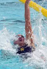 Kaitlin Sandeno won the 400m free and was second in the 200m IM on the first day of the Texas Invitational.