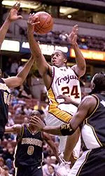 Derrick made 7-of-7 field goals and had 16 points at St. Mary's.