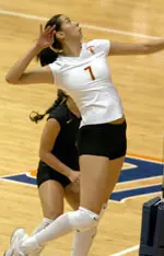 All-American Bibiana Candelas leads USC to 3-0 victory with 19.5 points.