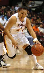 Jamie Hagiya led USC with 14 points in Sunday's win over Oregon.