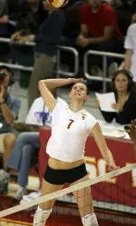 Asia Kaczor led USC with 25 kills, but the Trojans lost at No. 20 Oregon, 3-1.