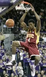 Nick Young dunks against Washington during the first half.