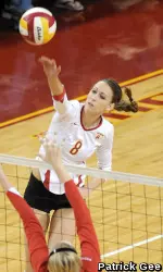 Lauren Williams led with 12 kills, six blocks and a career-high five assists in Friday's 3-0 win over New Mexico