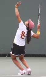 Zoe Scandalis will face fellow USC freshman Sabrina Santamaria for the regional singles title.