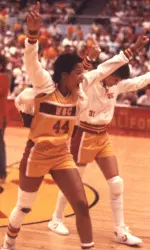 Cynthia Cooper's No. 44 jersey will be hung in the Galen Center in a halftime ceremony on Sunday.