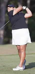 Lizette Salas tied for second.