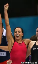 Rebecca Soni exulta as the U.S. wins the 400m medley relay.