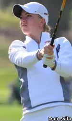 Junior Sophia Popov helped USC extend its lead to 13 strokes with a second-round 69 on Monday.