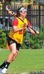 Freshman attack Caroline de Lyra leads the Trojans with 77 points, this season.