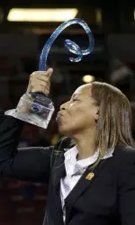 USC legend and Trojan head coach Cynthia Cooper-Dyke invites you to Cooper Camps this summer!