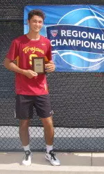 Logan Smith reached the singles final at the ITA SW Regional!