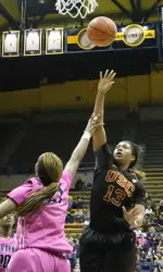 Kaneisha Horn scored 17 for the Trojans to help USC beat the Bears.