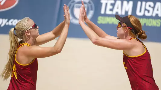 Kelly Claes and Sara Hughes