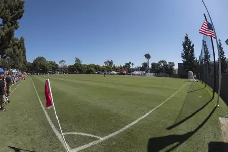 usc_womens_soccer_unc_mcgillen_2016_lr_usc_womens_soccer_unc_mcgillen_2016_dsc_3474