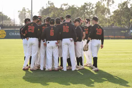 Team huddle 2017 vs. UCLA